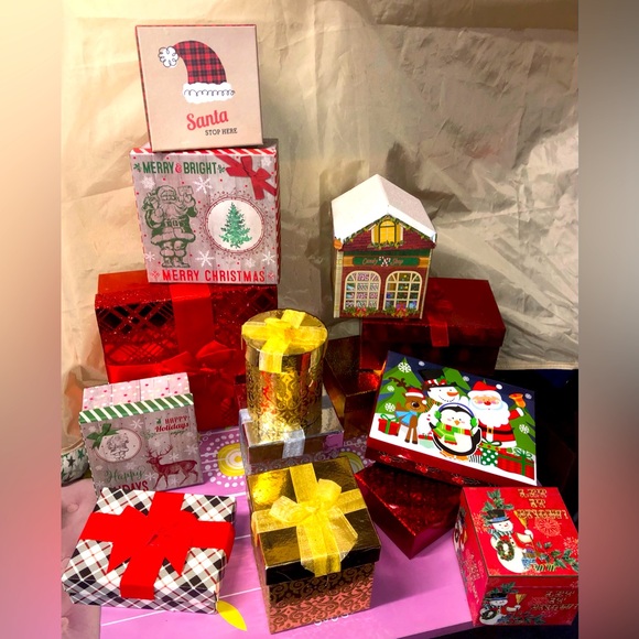 Christmas Gift Boxes Bulk Sale 14pcs Decoration Red Gold Print Tree Xmas Gifts - Picture 1 of 5